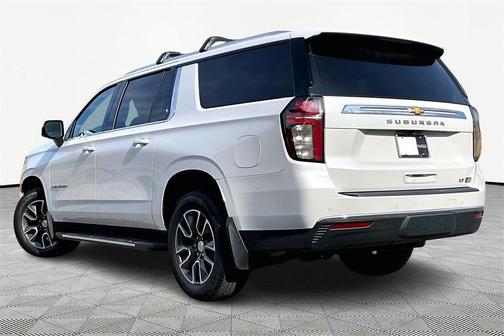 2022 Chevrolet Suburban LT