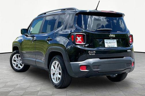 Black 2017 Jeep Renegade Latitude