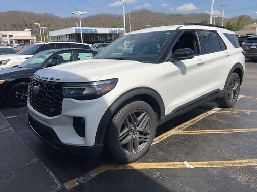 Star White Metallic Tri-Coat 2026 Ford Explorer ST