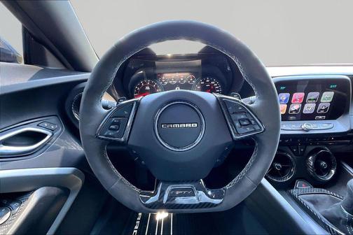 Mosaic Black Metallic 2017 Chevrolet Camaro 1SS