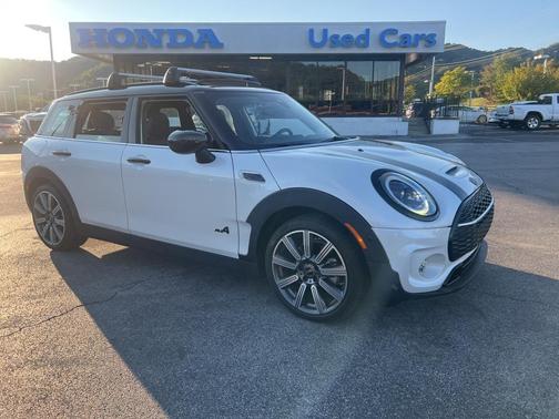 2023 MINI Clubman Cooper S ALL4
