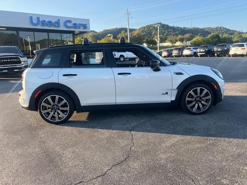 2023 MINI Clubman Cooper S ALL4