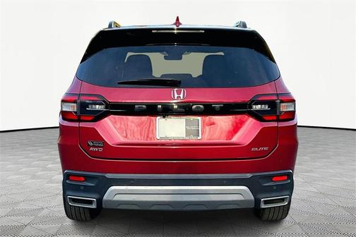 2023 Honda Pilot AWD Elite