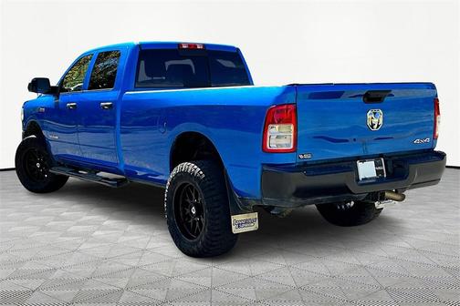 2022 RAM 2500 Tradesman Crew Cab 4x4 8' Box