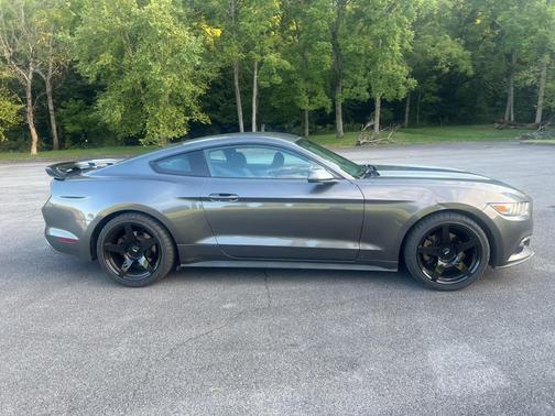 2015 Ford Mustang V6