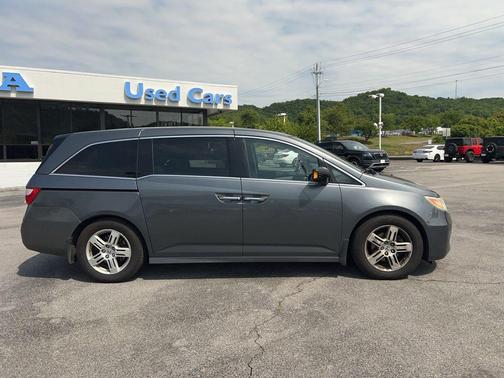 Polished Metal Metallic 2013 Honda Odyssey