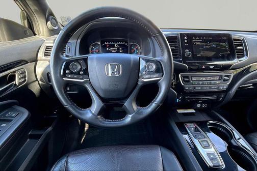 Crystal Black Pearl 2020 Honda Pilot AWD Black Edition