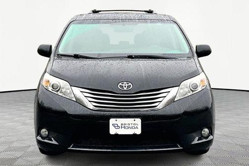 2017 Toyota Sienna XLE Premium