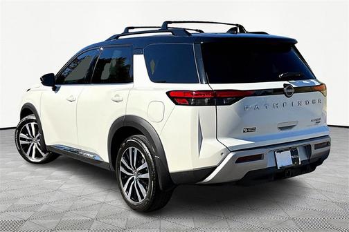2024 Nissan Pathfinder Platinum 4WD
