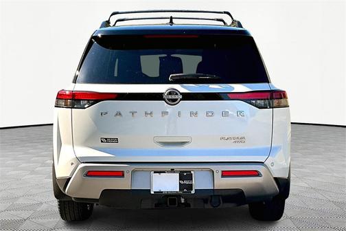 2024 Nissan Pathfinder Platinum 4WD