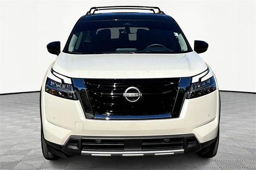 2024 Nissan Pathfinder Platinum 4WD