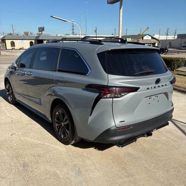 2024 Toyota Sienna Woodland Edition