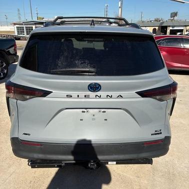 2024 Toyota Sienna Woodland Edition