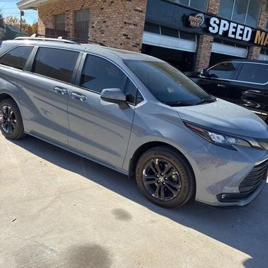 2024 Toyota Sienna Woodland Edition