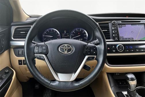 2016 Toyota Highlander Limited Platinum