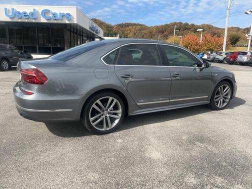 2017 Volkswagen Passat 1.8T R-Line w/Comfort