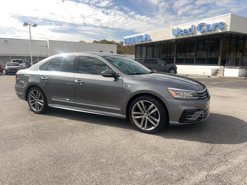 2017 Volkswagen Passat 1.8T R-Line w/Comfort
