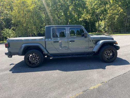 2021 Jeep Gladiator Willys 4x4