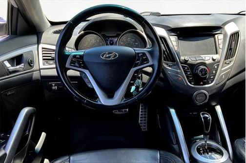 2015 Hyundai Veloster RE:FLEX w/Black
