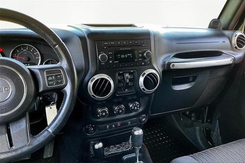 2012 Jeep Wrangler Unlimited Sahara