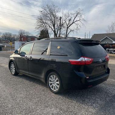 2017 Toyota Sienna XLE Premium