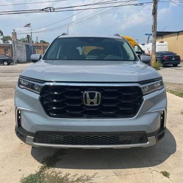 2025 Honda Pilot Touring 8-Passenger