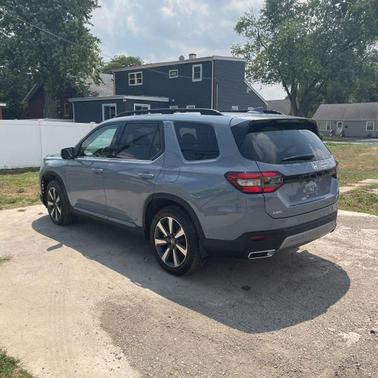 2025 Honda Pilot Touring 8-Passenger