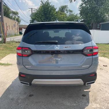 2025 Honda Pilot Touring 8-Passenger