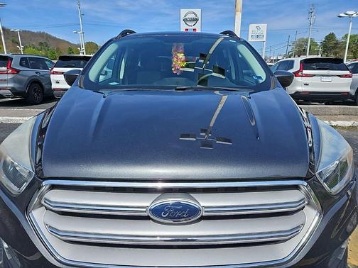 Gray Metallic 2018 Ford Escape SE