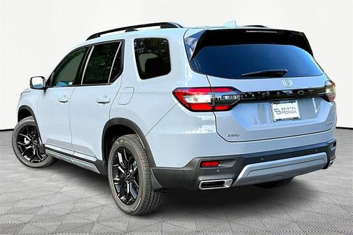 2025 Honda Pilot Touring 8-Passenger