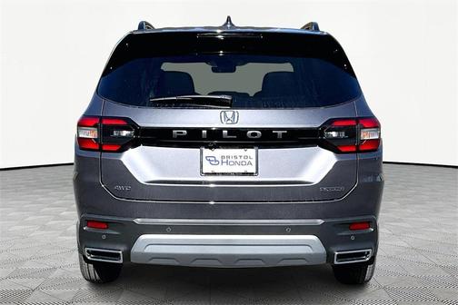 2025 Honda Pilot Touring 8-Passenger