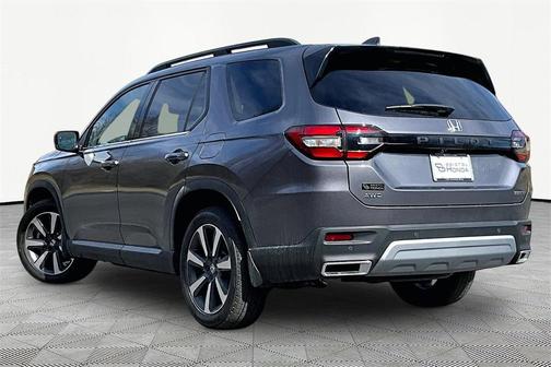 2025 Honda Pilot Touring 8-Passenger
