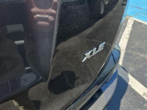 Magnetic Gray Metallic 2018 Toyota RAV4 XLE
