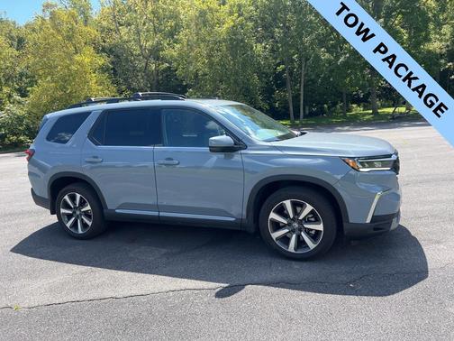 2025 Honda Pilot Touring 8-Passenger