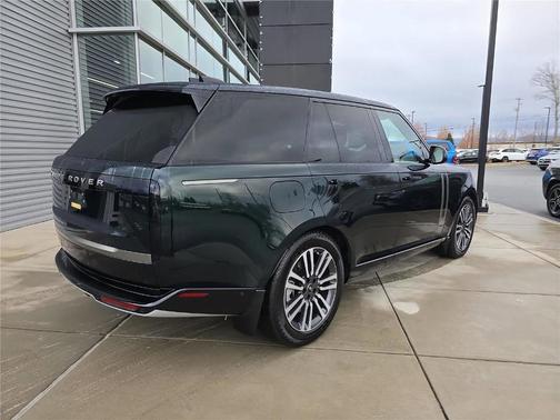 2024 Land Rover Range Rover P530 SE