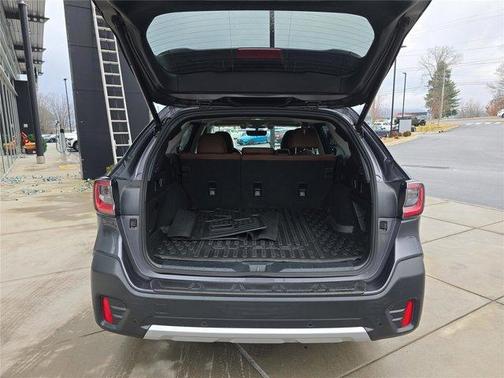 2022 Subaru Outback Touring XT