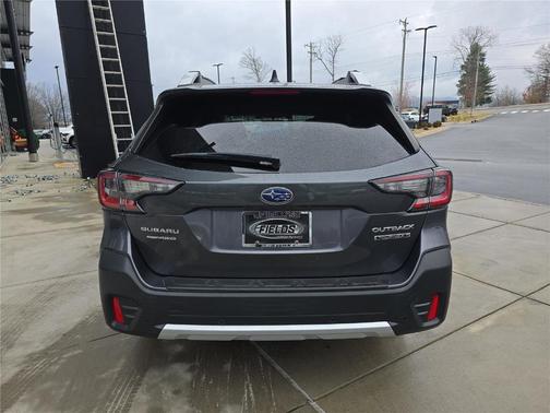 2022 Subaru Outback Touring XT