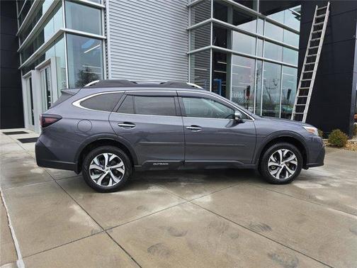 2022 Subaru Outback Touring XT