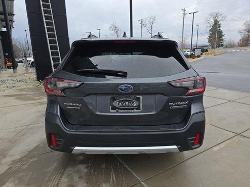 2022 Subaru Outback Touring XT