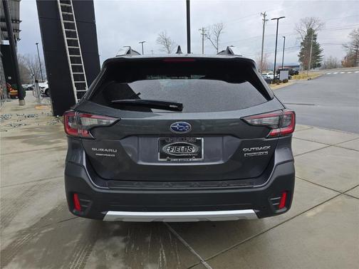 2022 Subaru Outback Touring XT