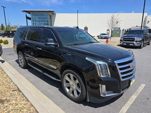 2018 Cadillac Escalade ESV Luxury