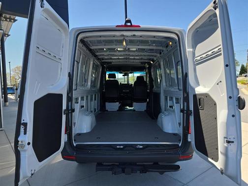 2025 Mercedes-Benz Sprinter 2500 Standard Roof