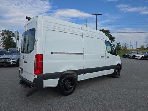 Arctic White 2026 Mercedes-Benz Sprinter 2500 Standard Roof