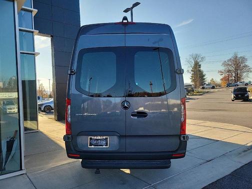 2024 Mercedes-Benz eSprinter 2500 170 WB High Roof Cargo