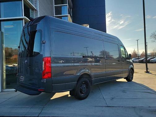 2024 Mercedes-Benz eSprinter 2500 170 WB High Roof Cargo