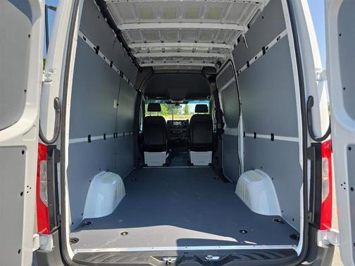 2025 Mercedes-Benz Sprinter 2500 Standard Roof