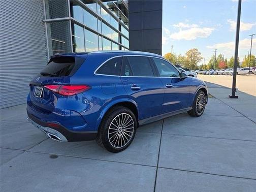 Starling Blue Metallic 2026 Mercedes-Benz GLC 300 4MATIC