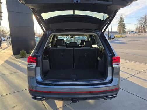 2025 Volkswagen Atlas 2.0T SE