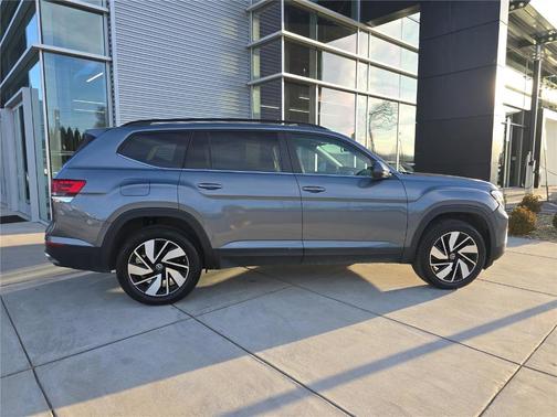 2025 Volkswagen Atlas 2.0T SE