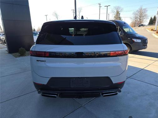 2024 Land Rover Range Rover Sport SE